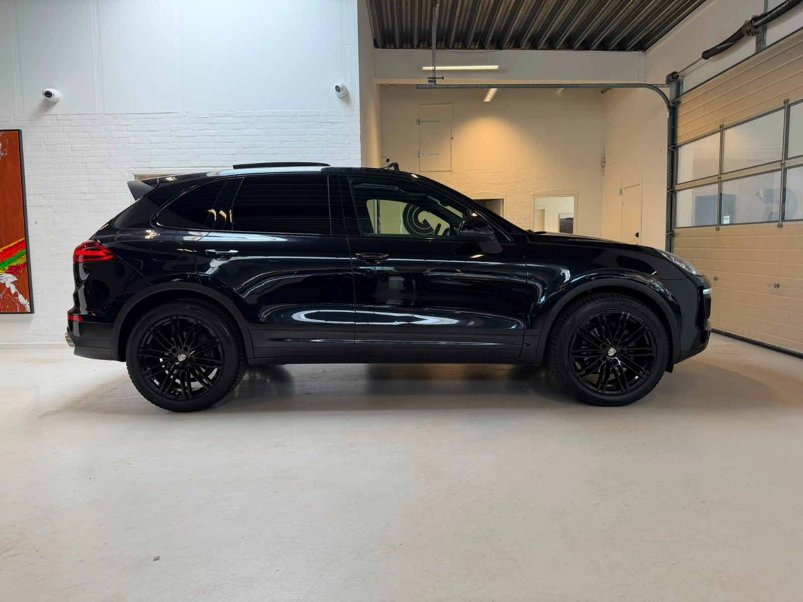 Sort Porsche Cayenne fra 2015