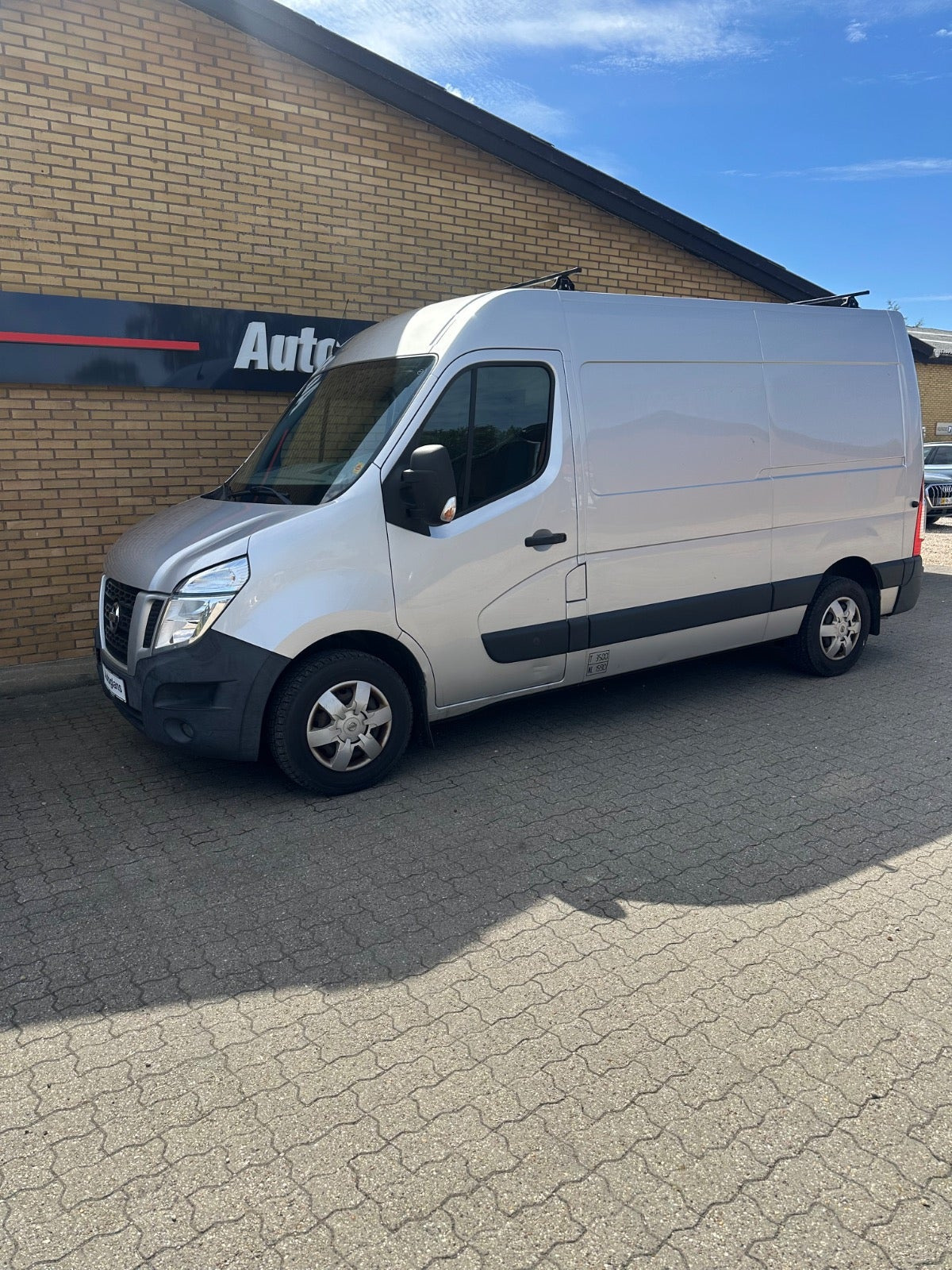 Nissan NV400 2,3 dCi 125 L2H2 Van