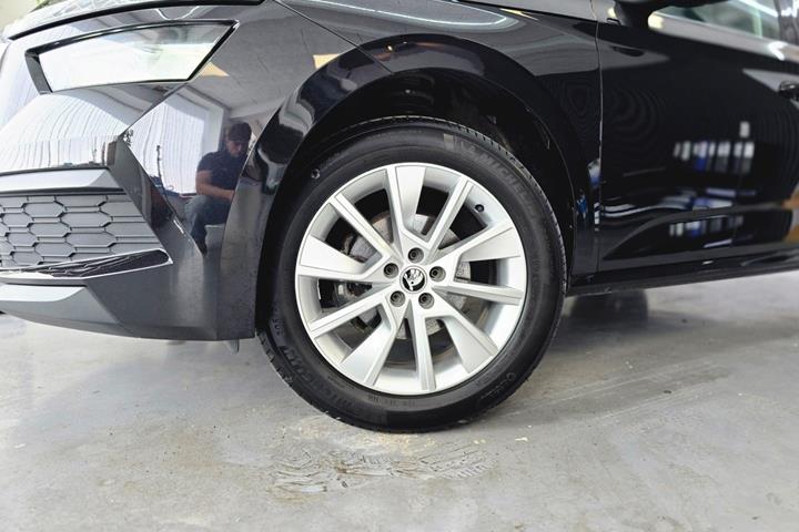 Sort Skoda Kamiq fra 2020