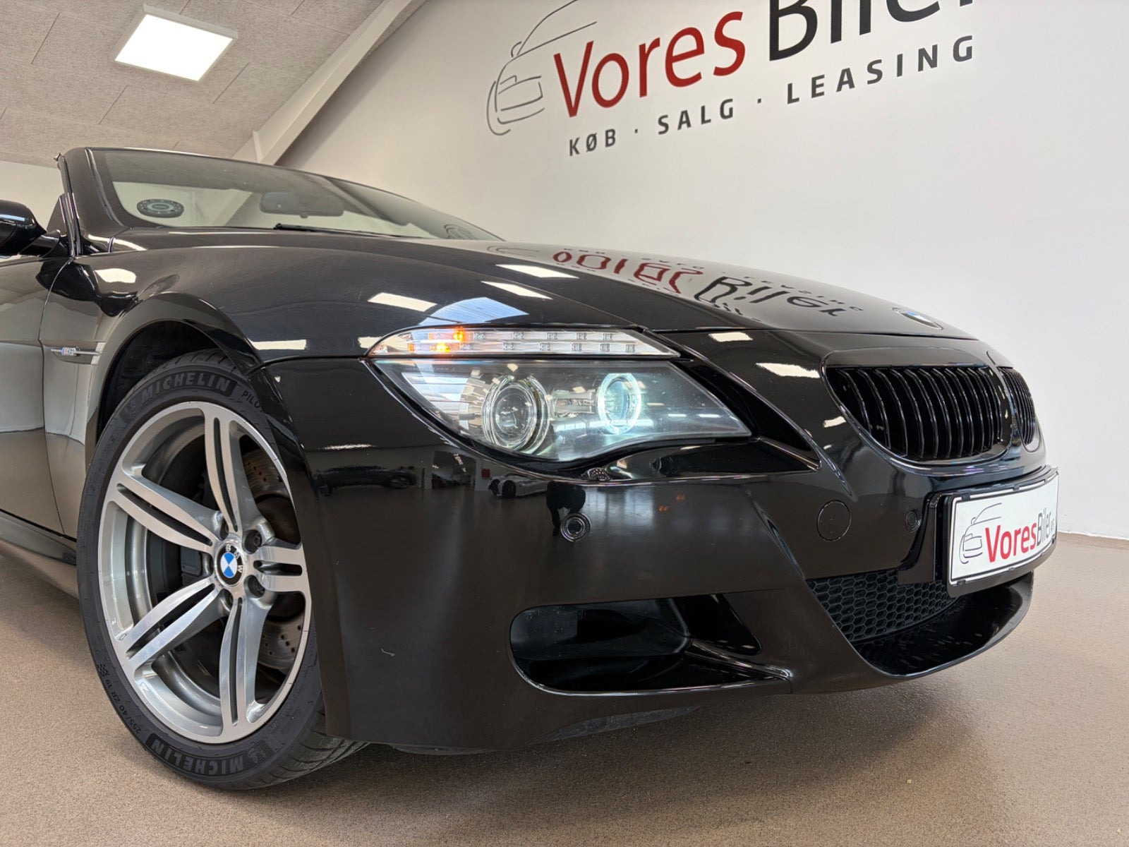 Sort BMW M6 fra 2008