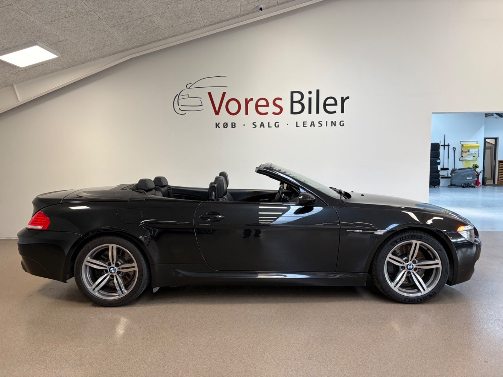 Sort BMW M6 fra 2008