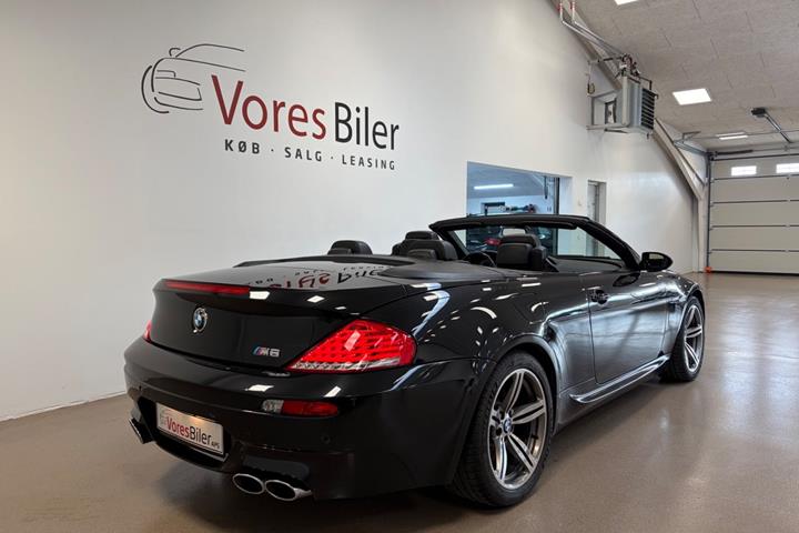 Sort BMW M6 fra 2008