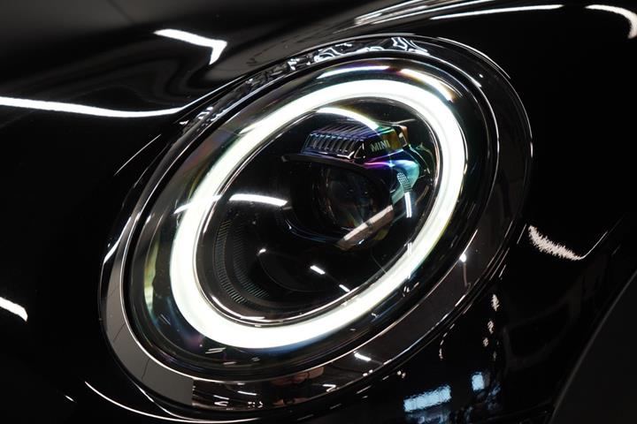 Sort Mini Cooper SE fra 2022