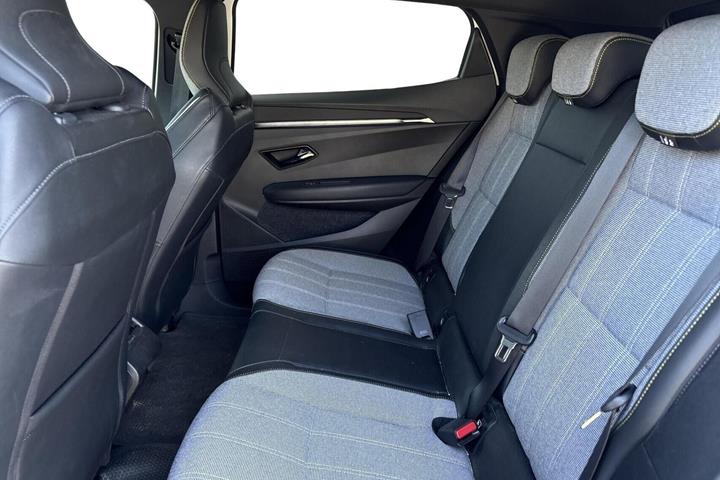 Hvid Renault Megane E-Tech fra 2023