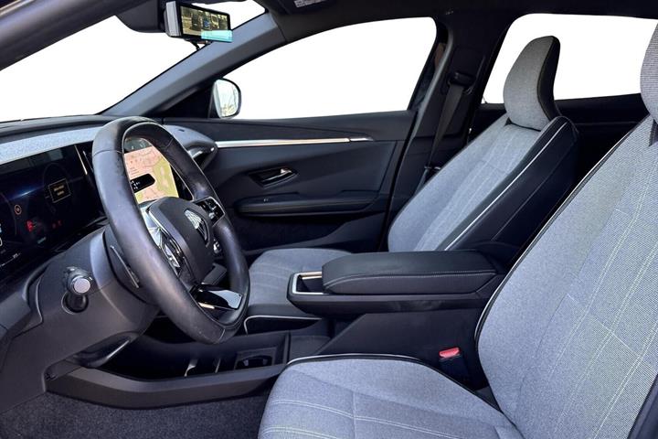 Sort Renault Megane E-Tech fra 2023