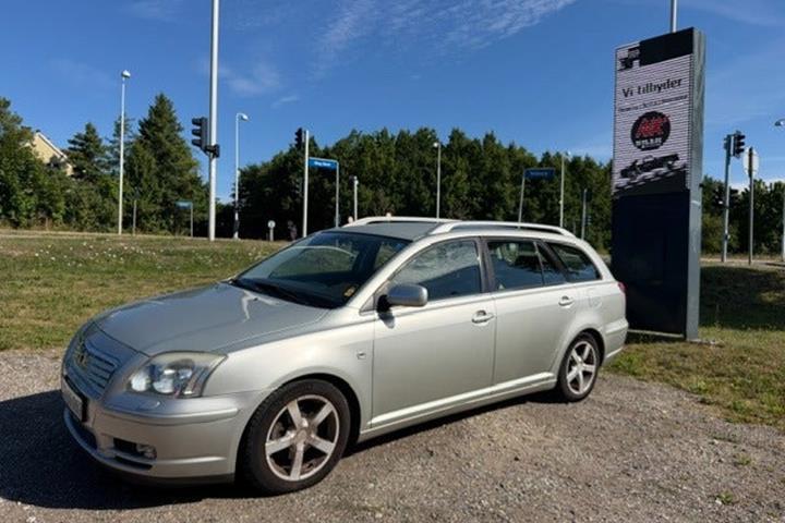 undefined Toyota Avensis fra 2004