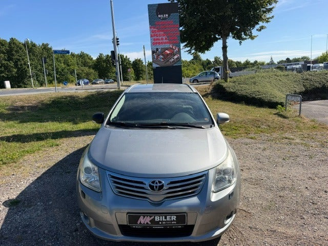 undefined Toyota Avensis fra 2010