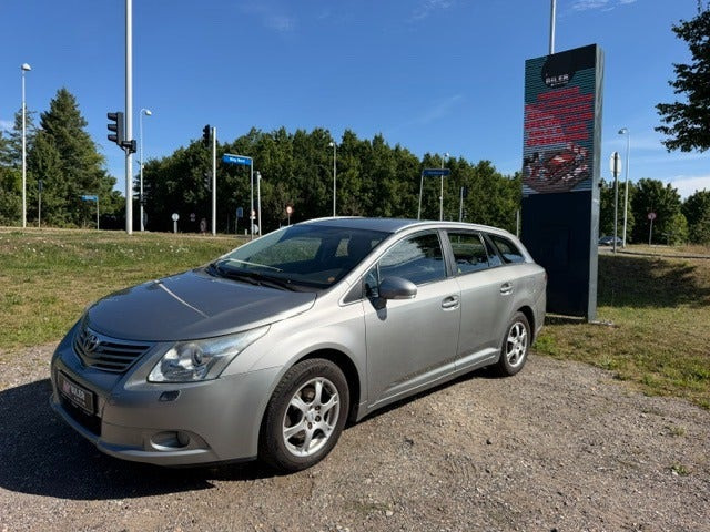 undefined Toyota Avensis fra 2010