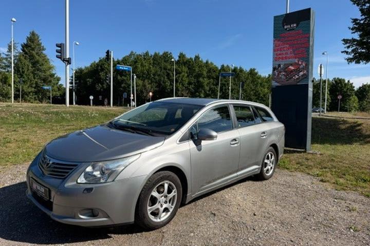 undefined Toyota Avensis fra 2010