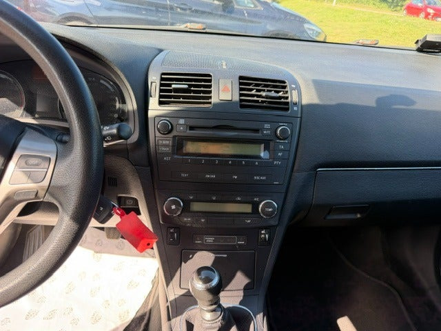 undefined Toyota Avensis fra 2010