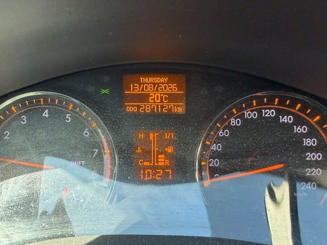 undefined Toyota Avensis fra 2010