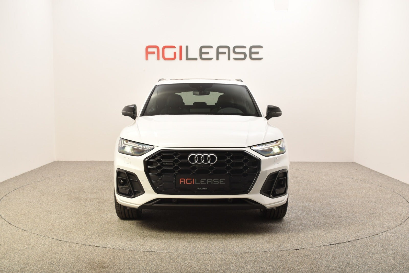 Hvid Audi Q5 fra 2021