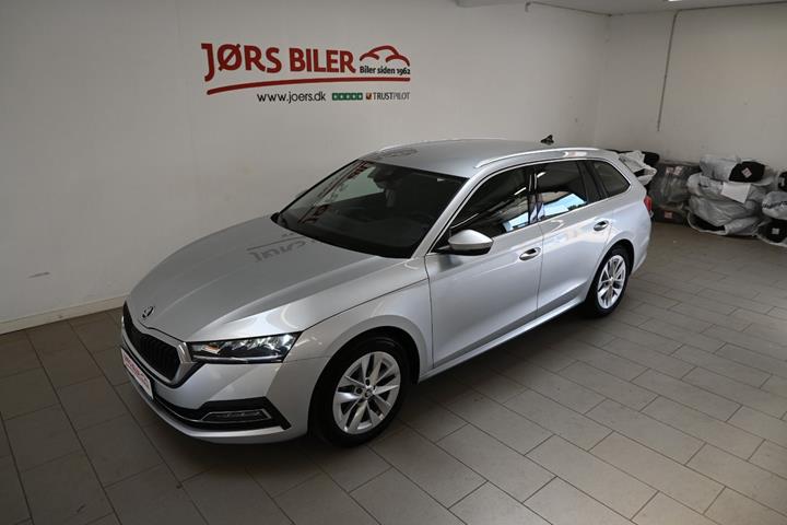 Sølv Skoda Octavia fra 2021