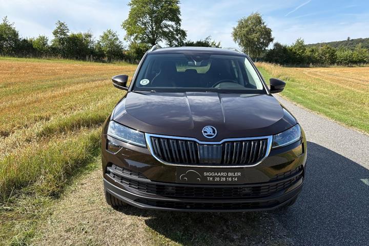 Brun Skoda Karoq fra 2019