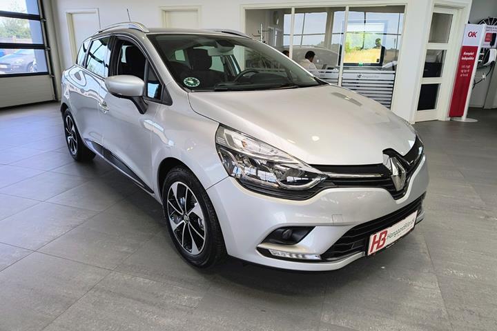 Sølv Renault Clio IV fra 2018