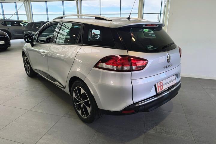 Sølv Renault Clio IV fra 2018