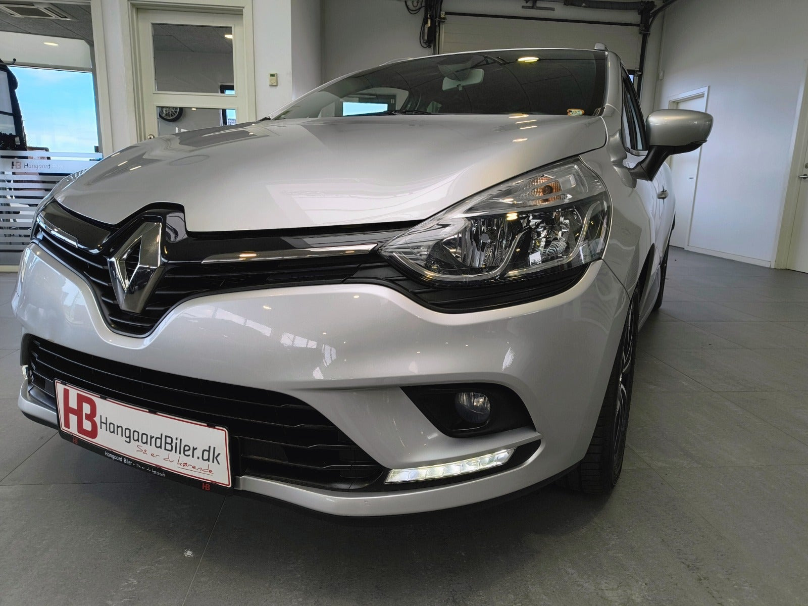 Sølv Renault Clio IV fra 2018