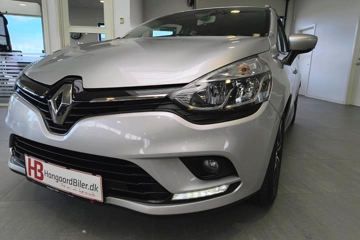 Sølv Renault Clio IV fra 2018