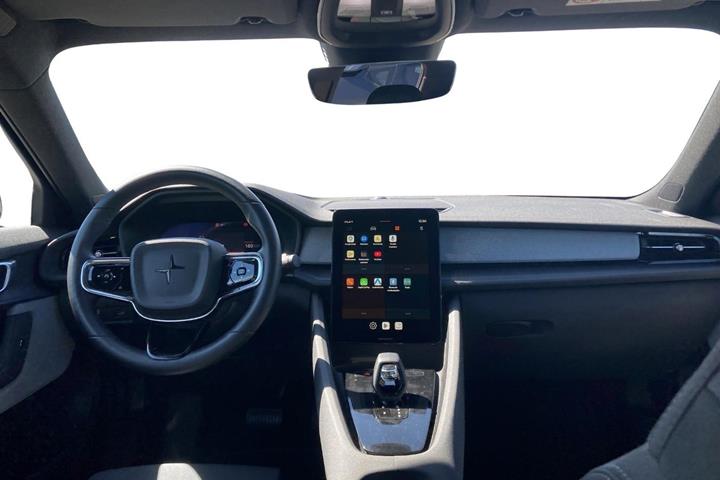 Sort Polestar 2 fra 2023