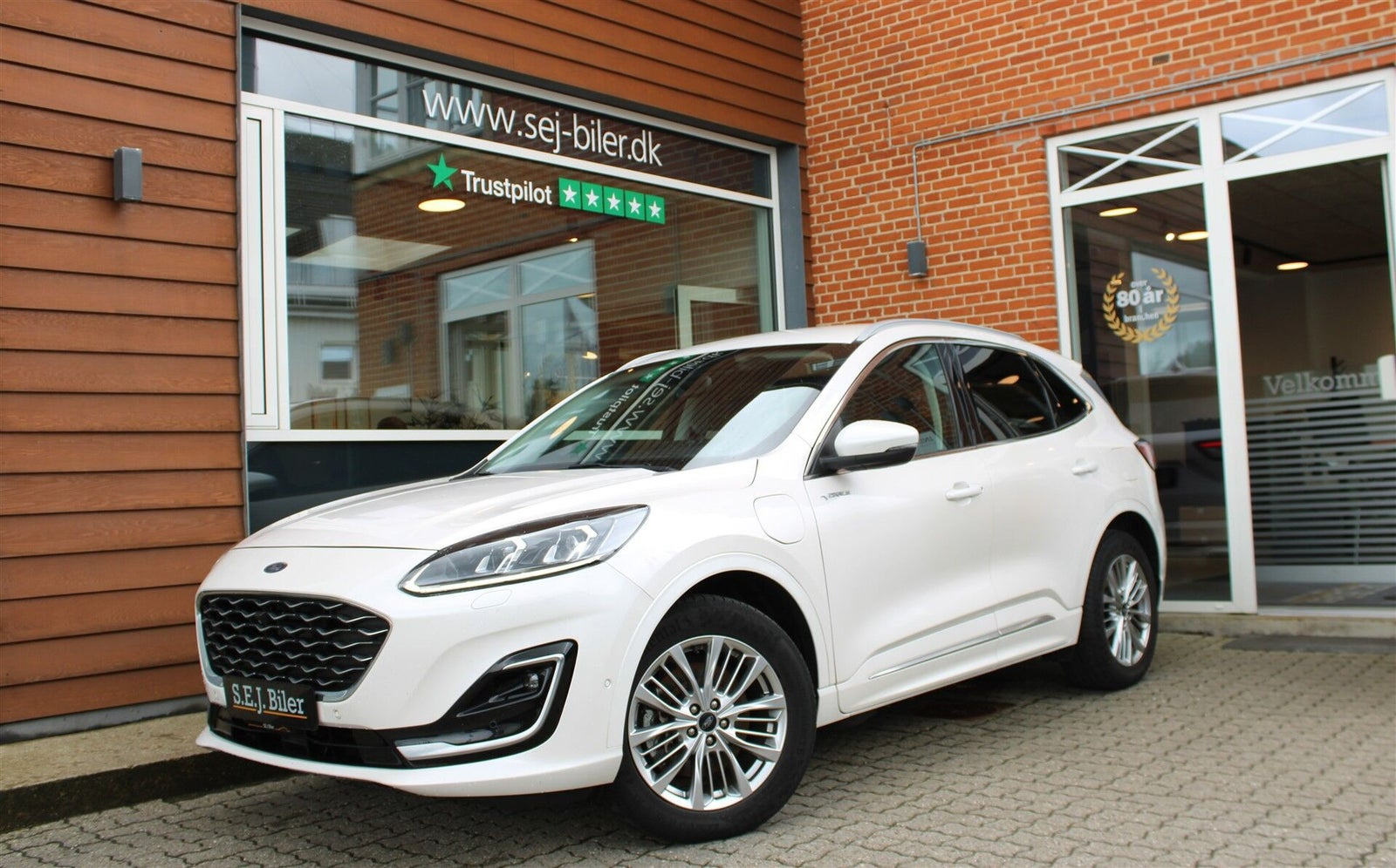 Hvid Ford Kuga fra 2021