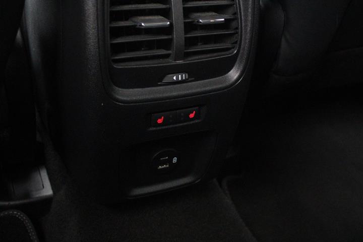 Hvid Ford Kuga fra 2021