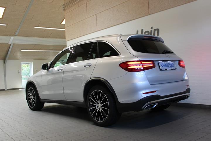 Sølv Mercedes GLC350 d fra 2018