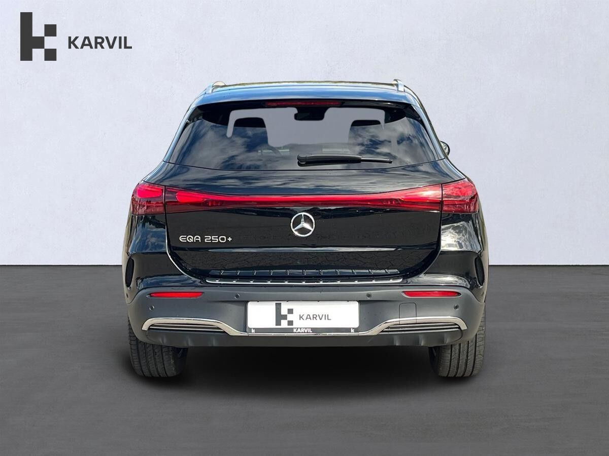 Sort Mercedes EQA250+ fra 2024