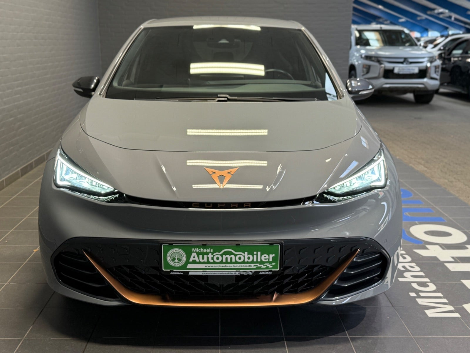 Grå Cupra Born fra 2023
