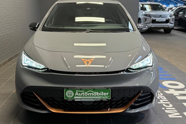 Grå Cupra Born fra 2023