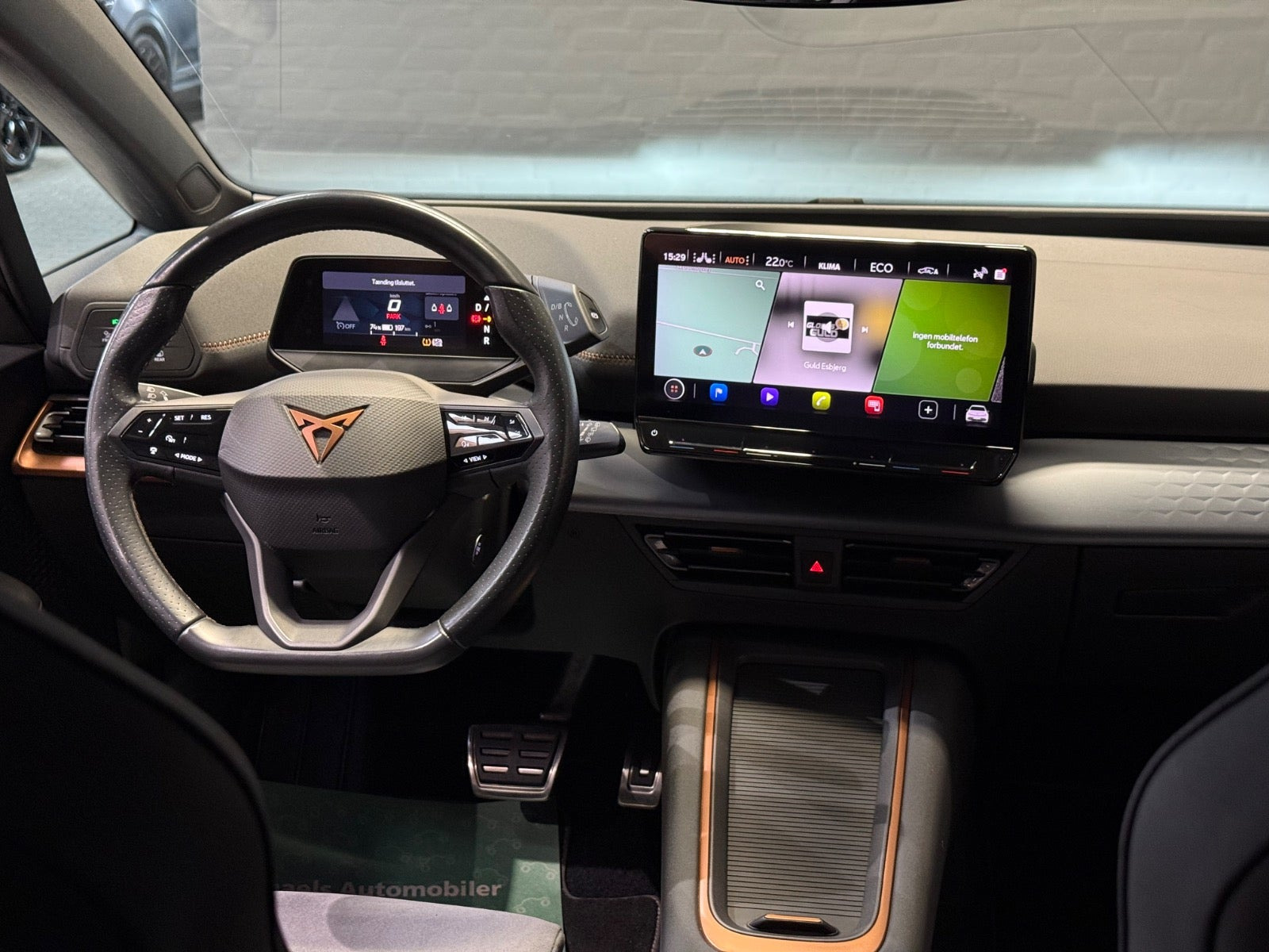 Grå Cupra Born fra 2023