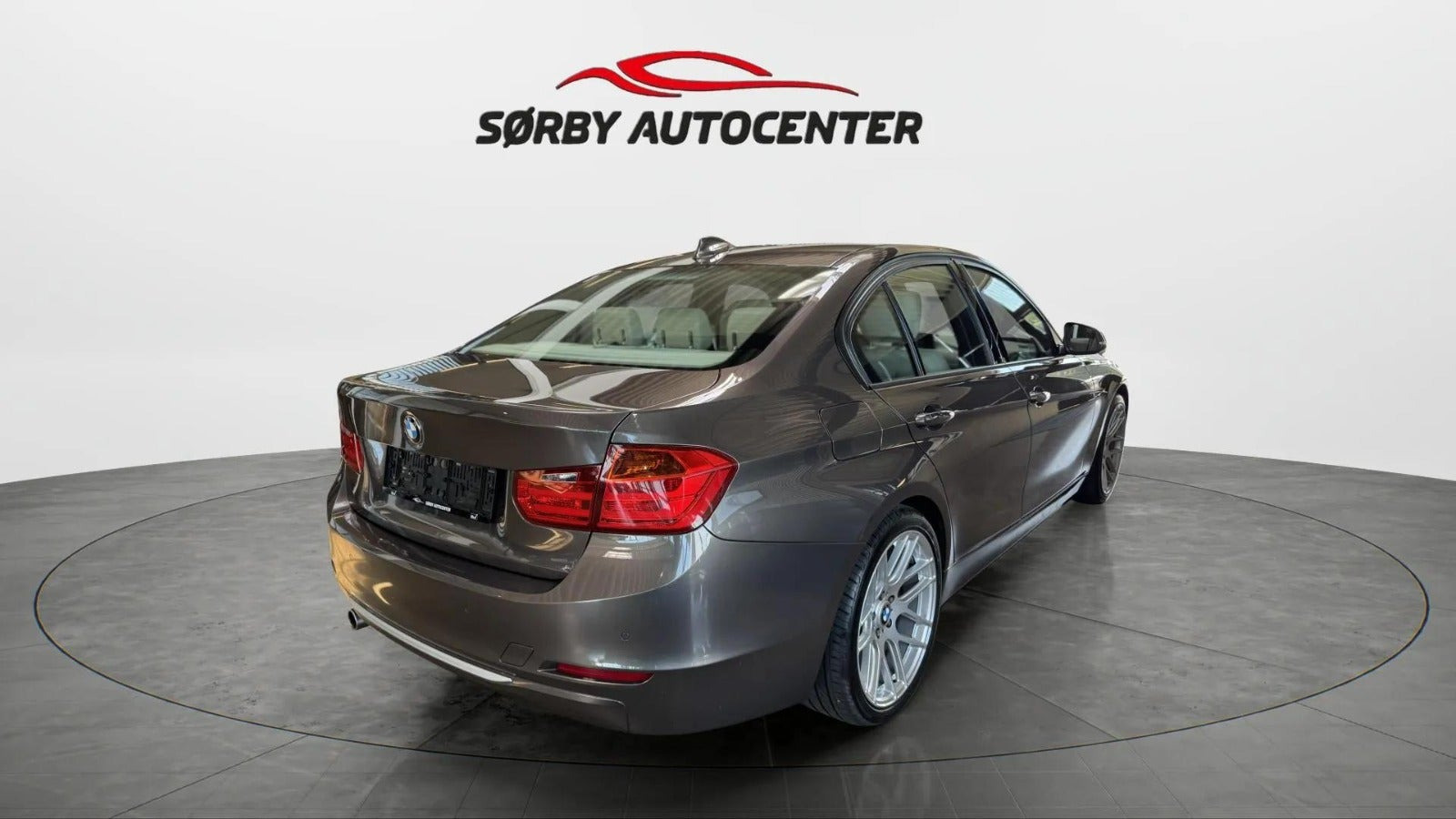 Brun BMW 320d fra 2012