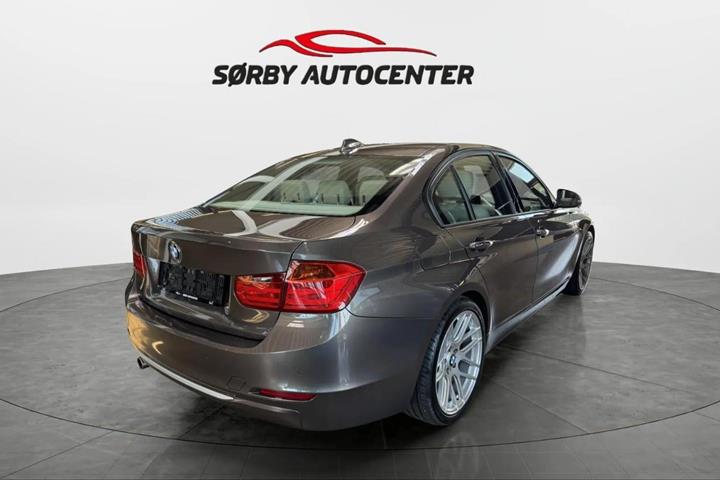 Brun BMW 320d fra 2012