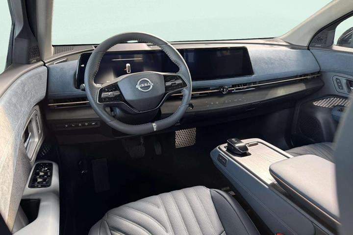 Sort Nissan Ariya fra 2026