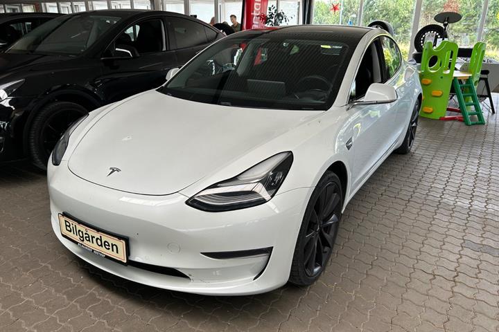 Hvid Tesla Model 3 fra 2020