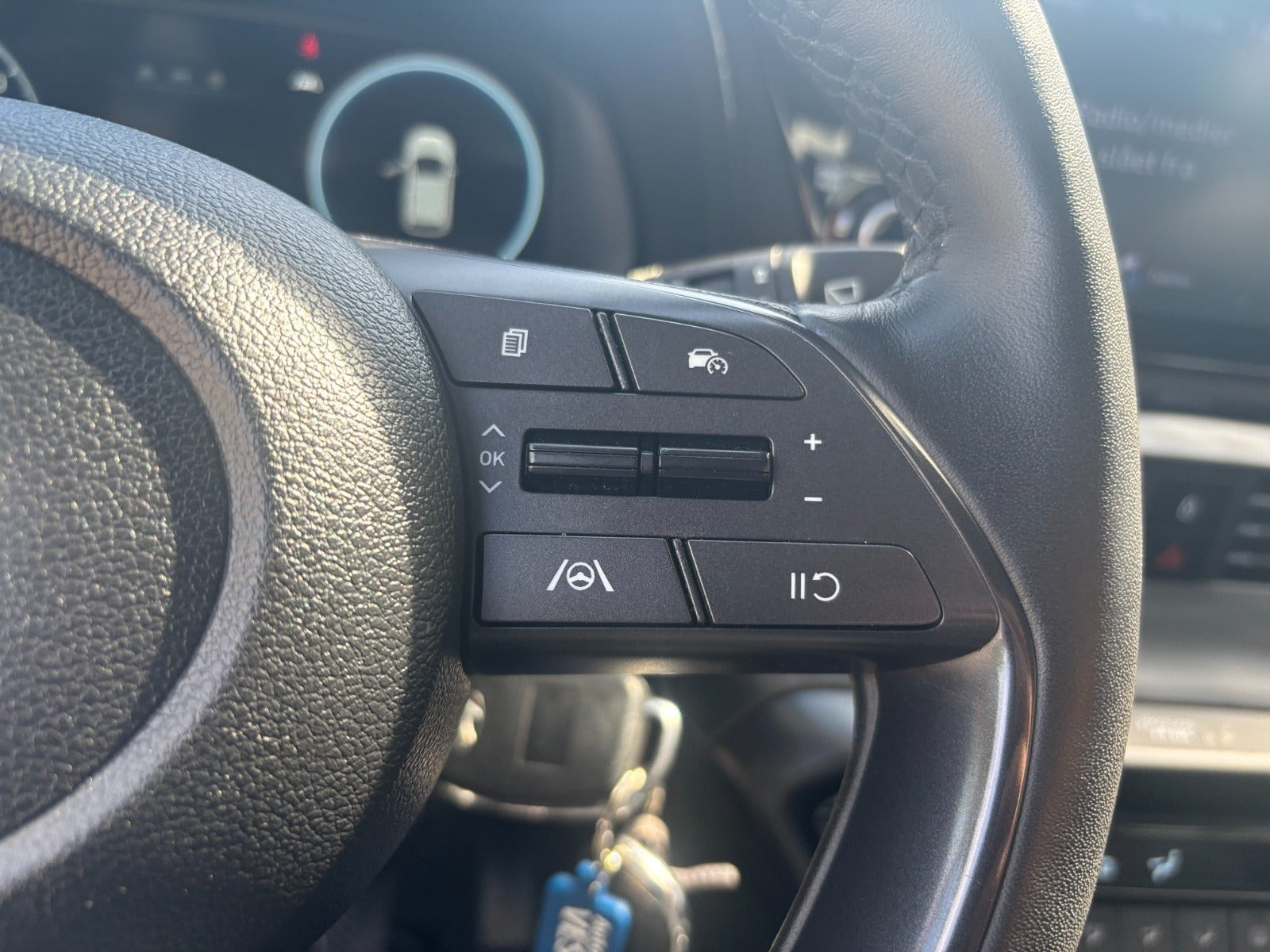 Rød Hyundai i20 fra 2022