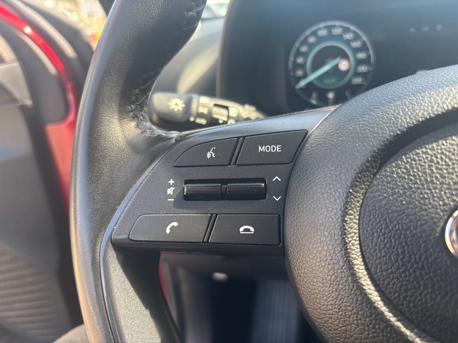 Rød Hyundai i20 fra 2022