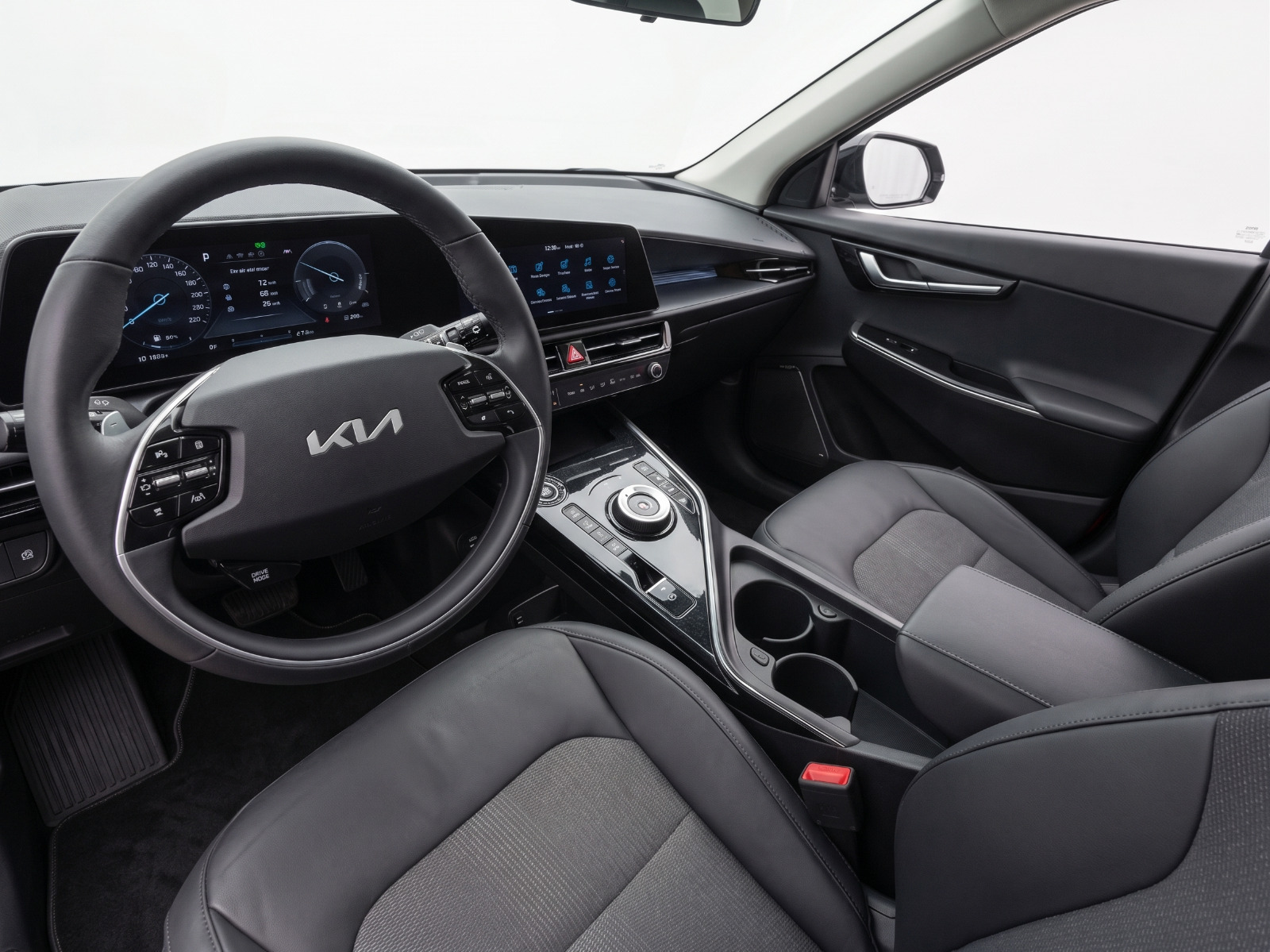 Sort Kia Niro fra 2023