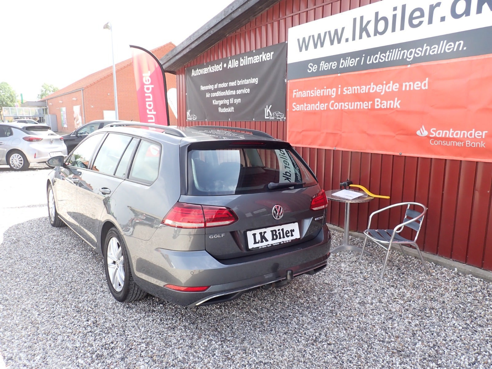 Grå VW Golf VII fra 2019