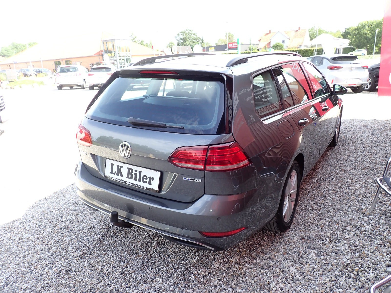 Grå VW Golf VII fra 2019