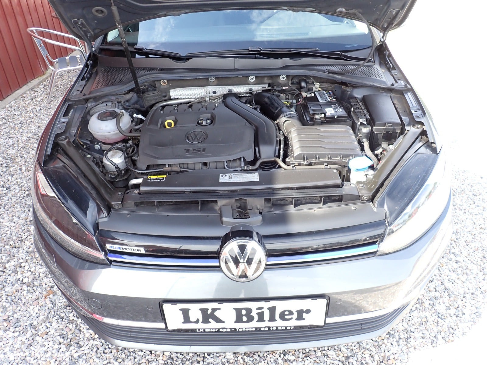 Grå VW Golf VII fra 2019