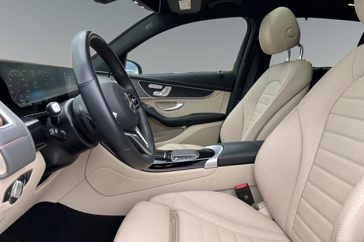 Sort Mercedes EQC400 fra 2023