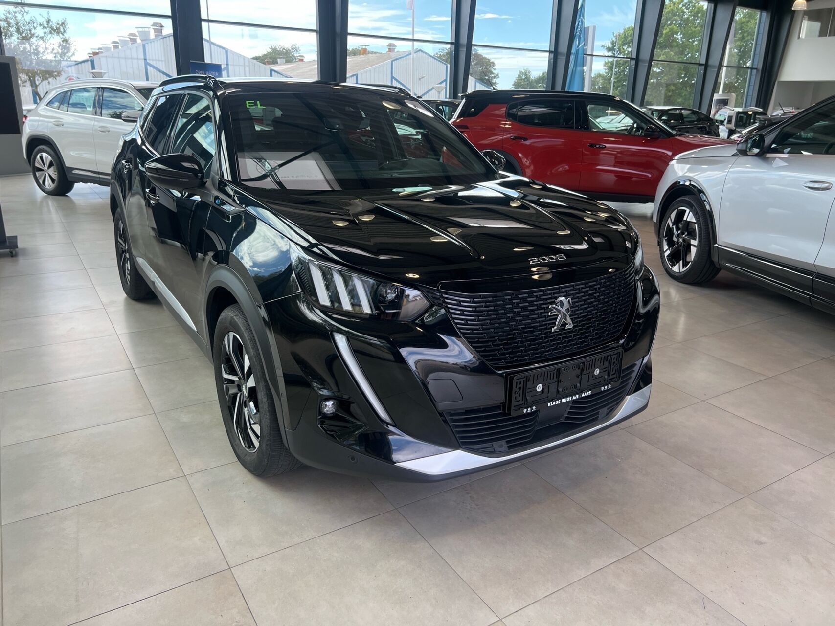 Sort Peugeot e-2008 fra 2022