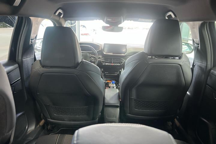 Sort Peugeot e-2008 fra 2022