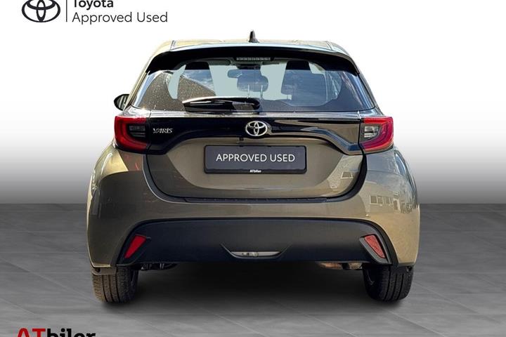 Bronze Toyota Yaris fra 2022