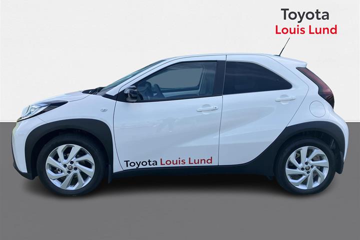 Hvid Toyota Aygo X fra 2023