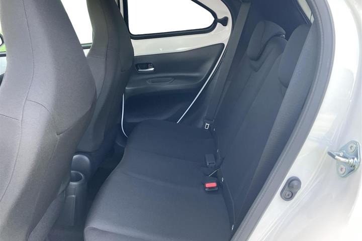 Hvid Toyota Aygo X fra 2023
