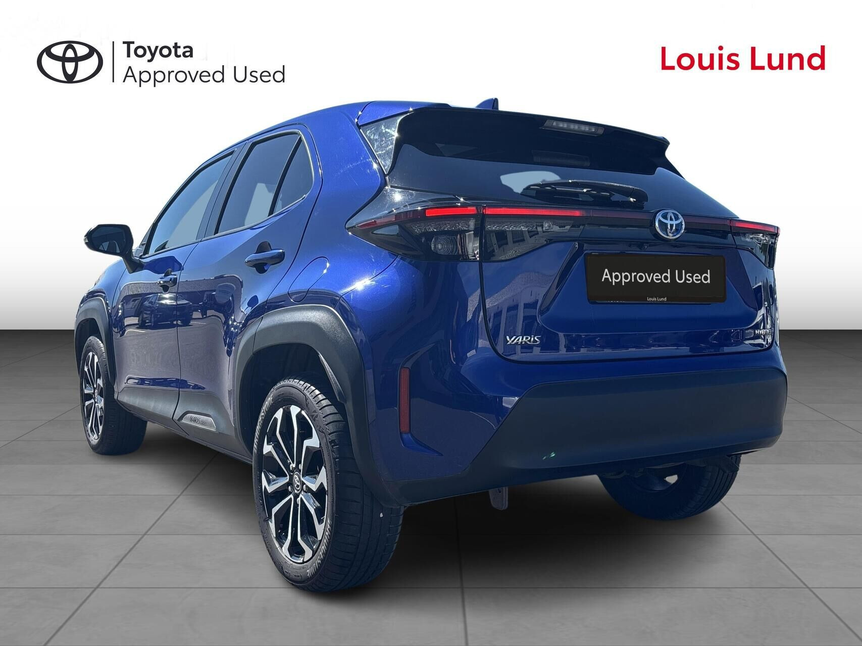 Blå Toyota Yaris Cross fra 2022