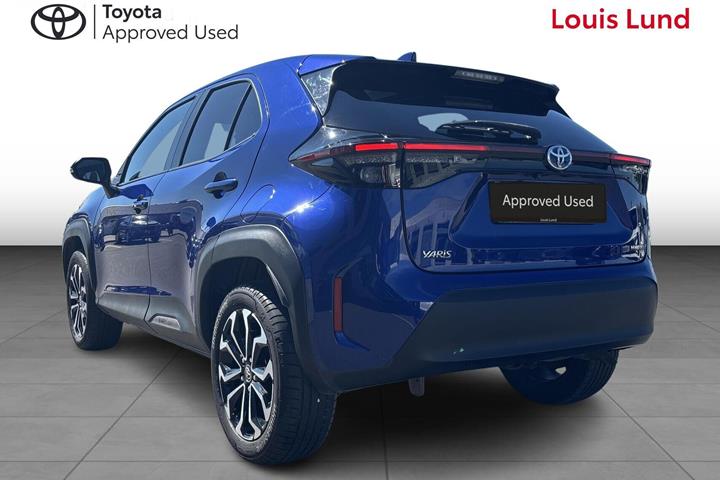 Blå Toyota Yaris Cross fra 2022