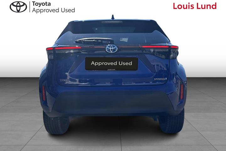 Blå Toyota Yaris Cross fra 2022
