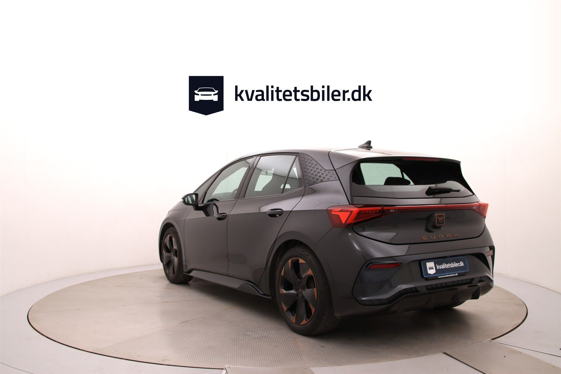 Grå Cupra Born fra 2022